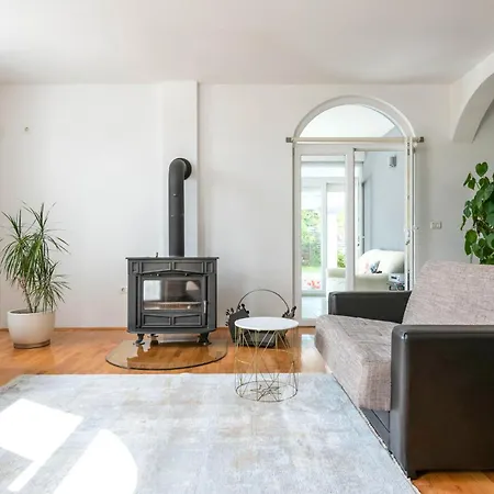 Holiday home Beautiful In With Ethernet Internet Vodnjan