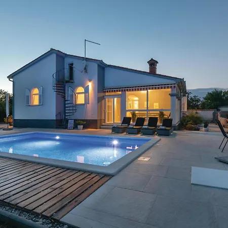 Beautiful In With Ethernet Internet Holiday home Vodnjan